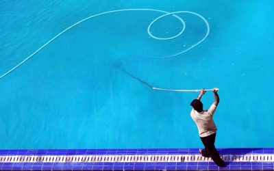 Save Time With Pool Cleaning Services Navarre FL For Hassle Free Sparkling Water