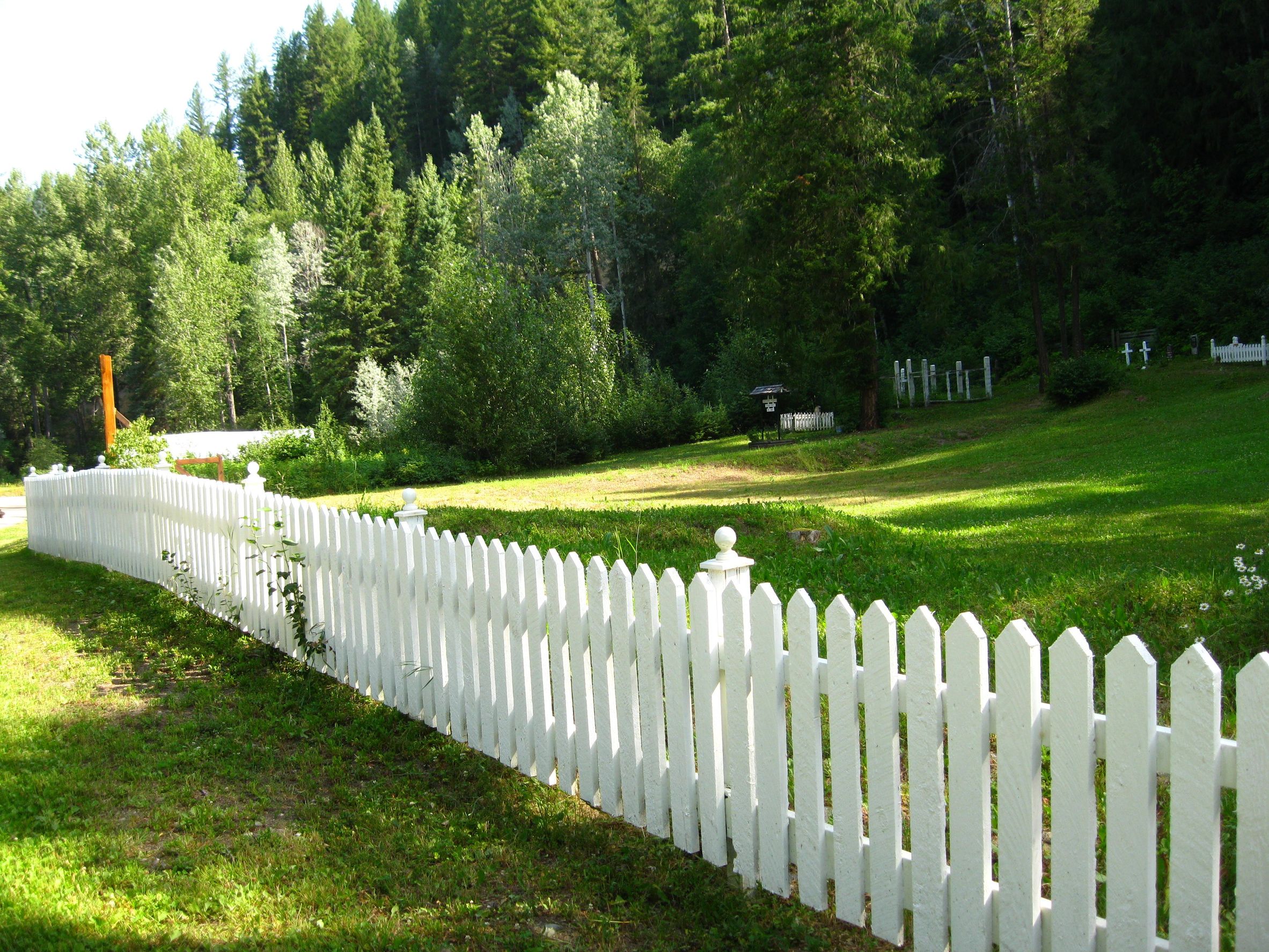 Reasons to Use Professionals for Fence Repair in Norfolk, MA