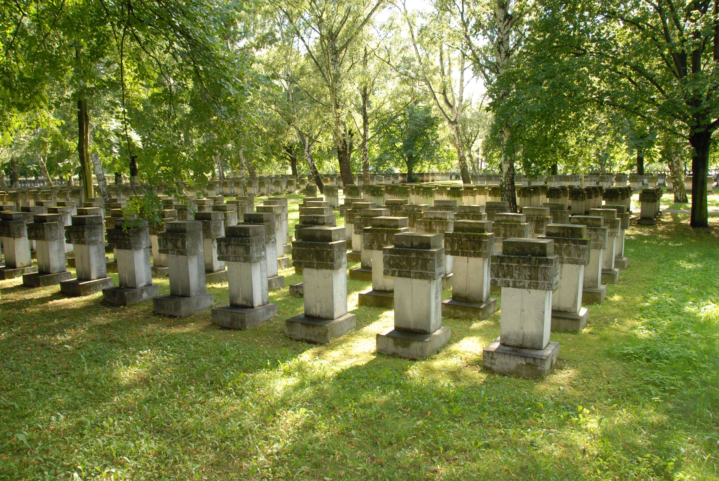 Three Things to Ask About Fees and Financing When Planning a Funeral