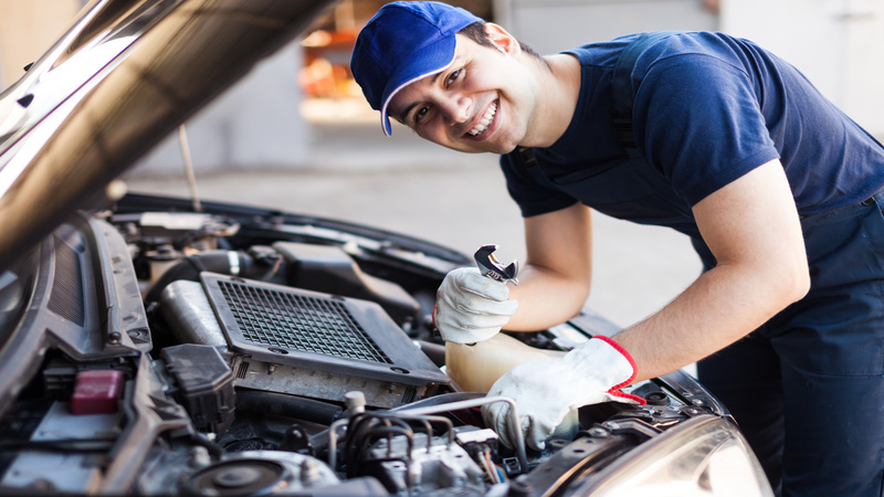 Signs You Need Professional Auto Repair in Glendale, AZ